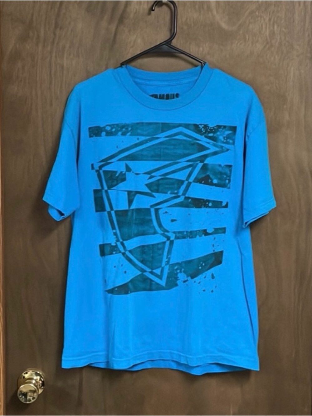 Famous Short Sleeve Shirt Large